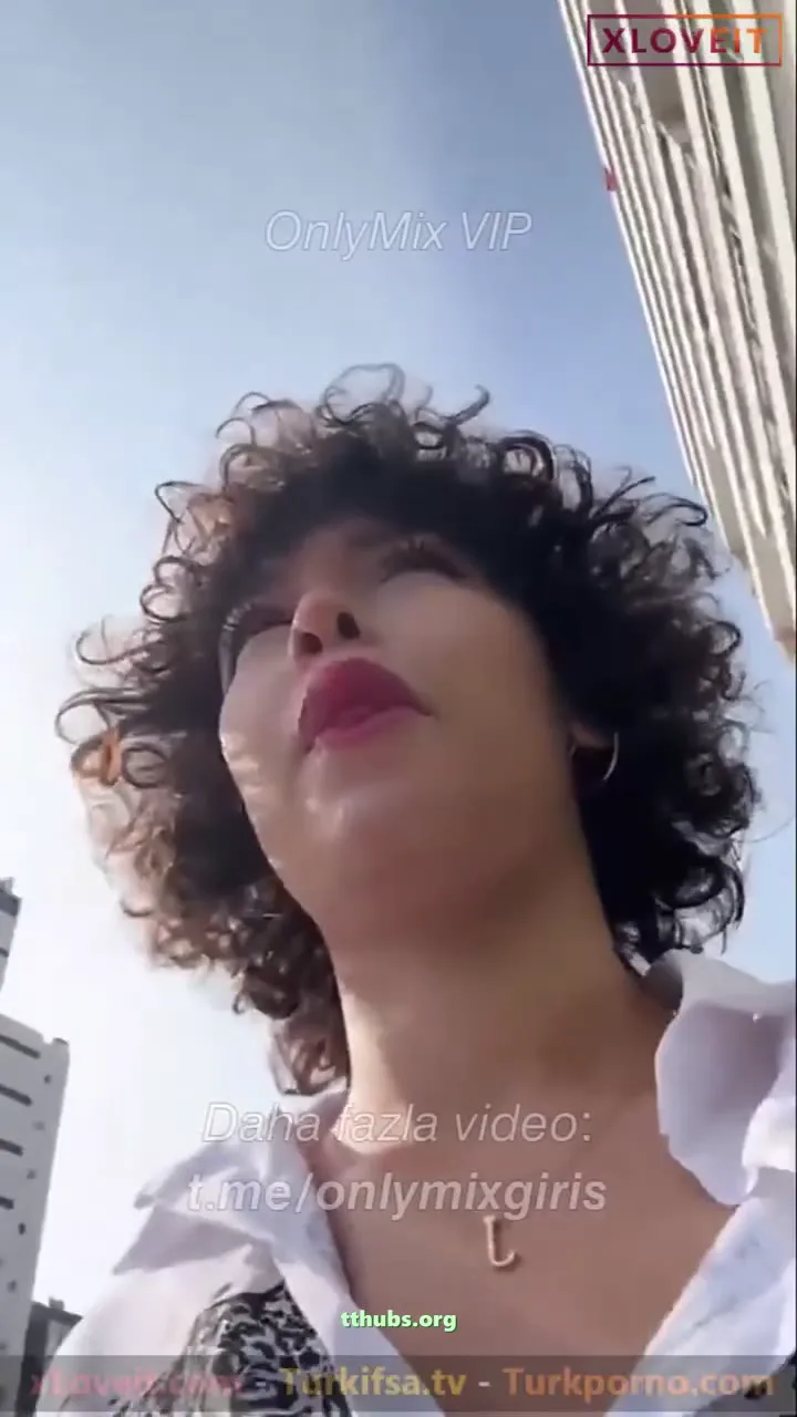 Jüpiter Ifşa Kıvırcık Hatun Makyaj Yapıp Dışarı Çıktı