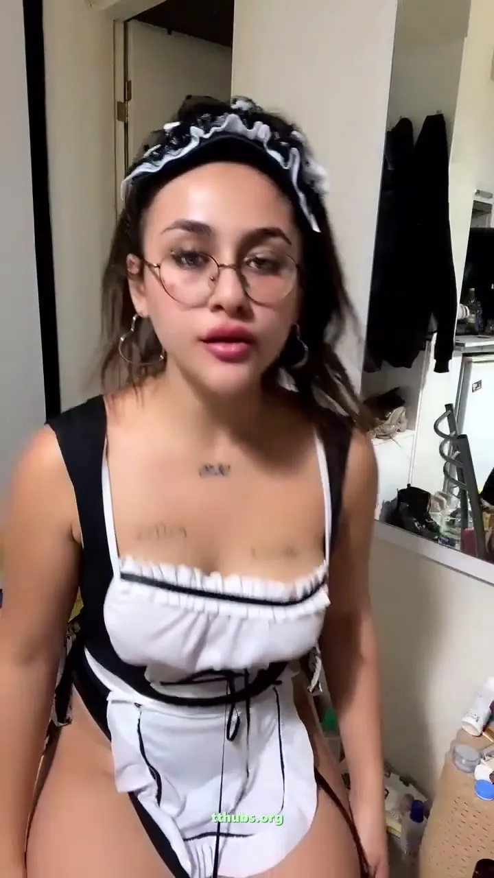 Irina Ifşa Roket Gibi Memelerini Tokatladı