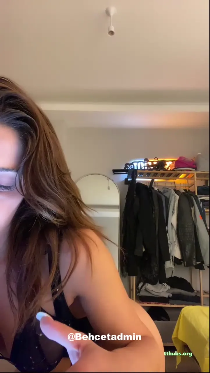 Si̇moş Tango Li̇ve 1 Türk İfşa