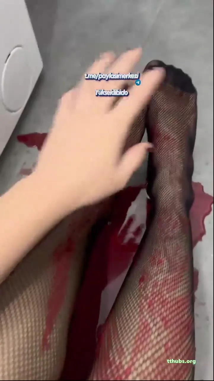 Beyza Vip ayaklarıyla azdırıyor